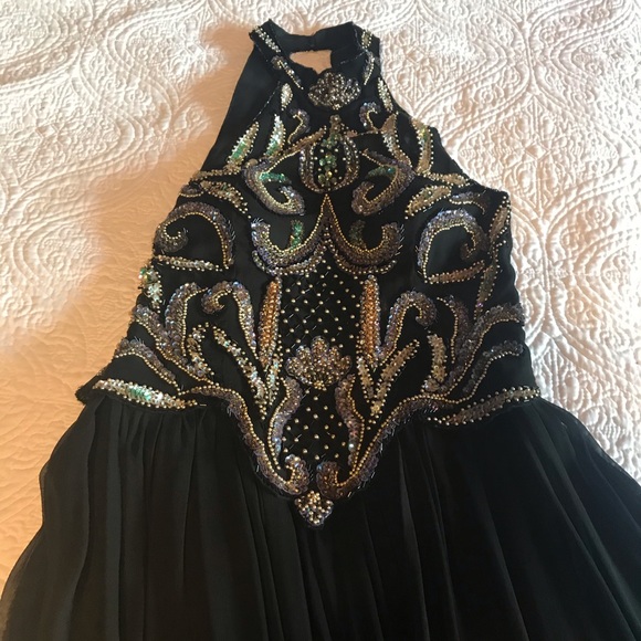 Dress - Picture 2 of 3